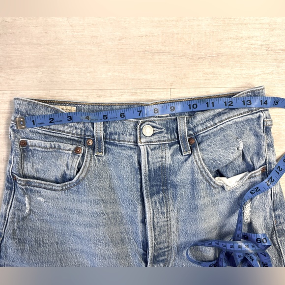 Levi's Custom Women's Premium Ribcage Straight Ankle - Picture 8 of 9